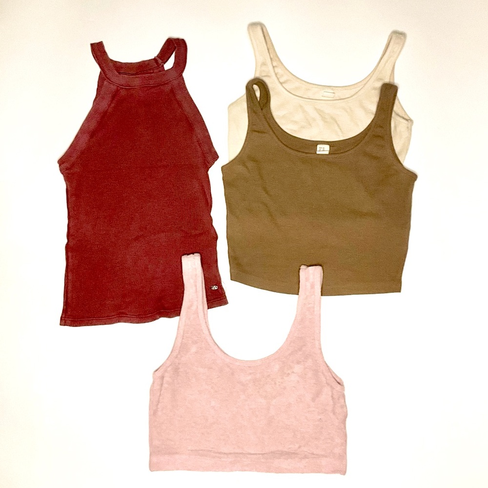 Set of Four Tank Tops in Red, Brown, Cream, and Pink XSmall